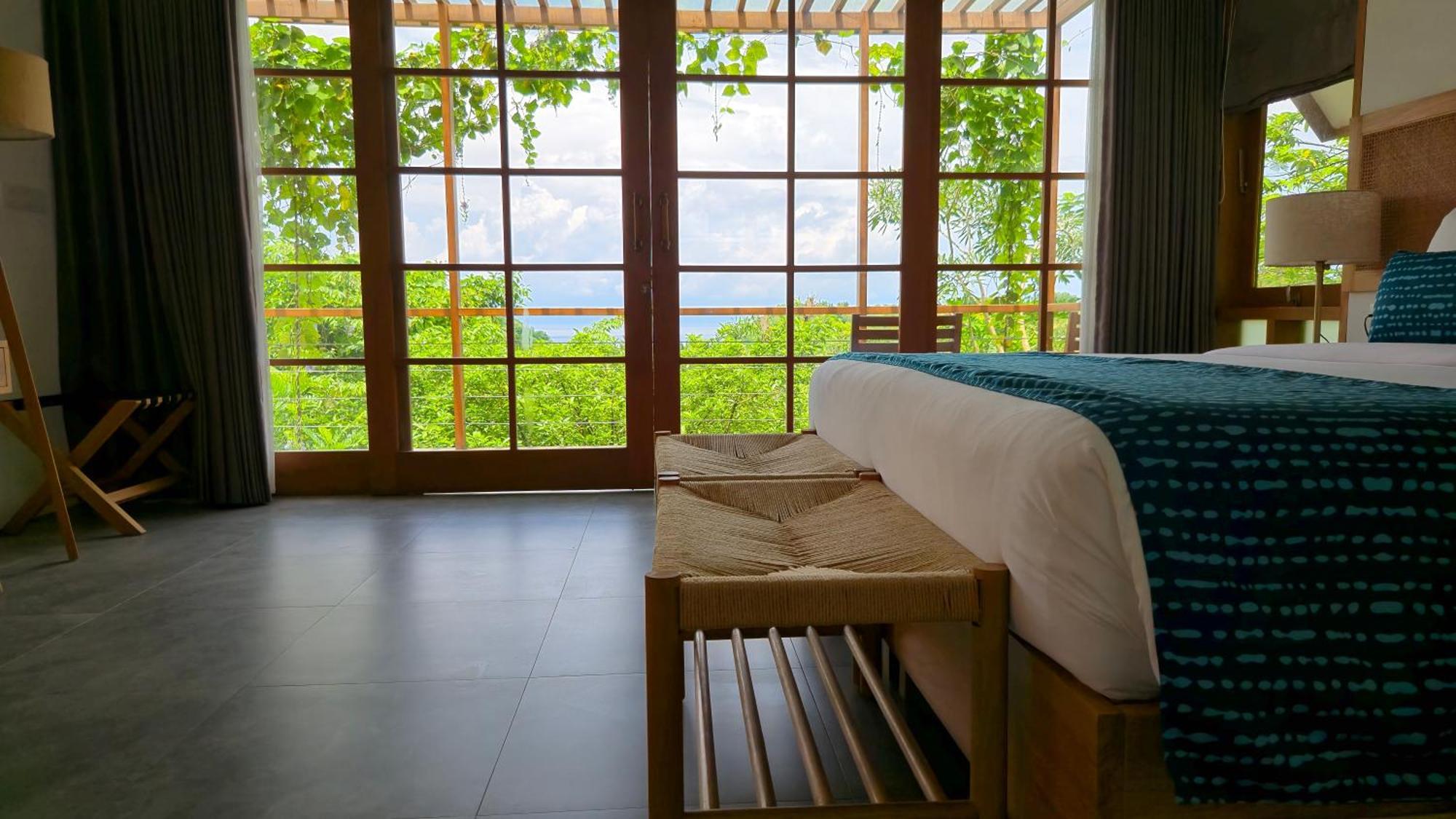 Deep Roots Dive & Yoga Resort Ped Екстериор снимка